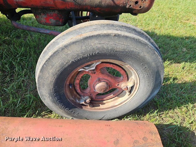 image for item LL9249 International Super WD-6  tractor