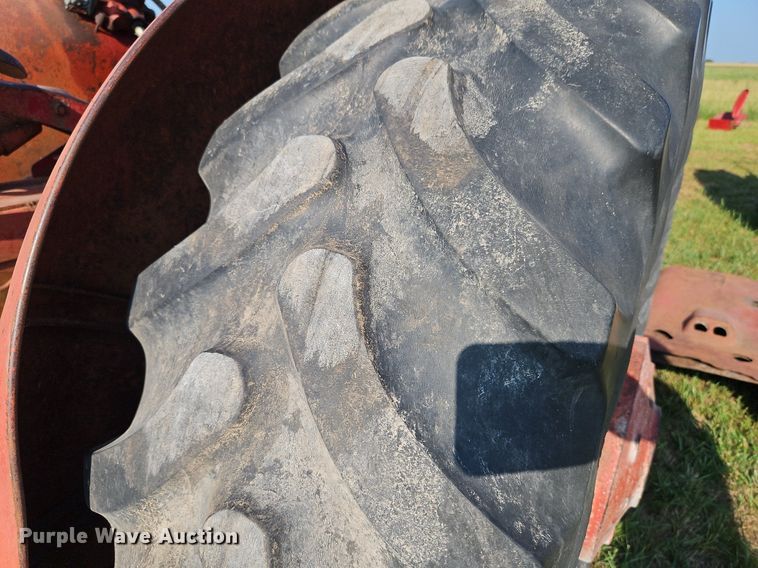 image for item LL9249 International Super WD-6  tractor