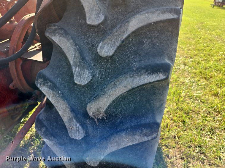 image for item LL9249 International Super WD-6  tractor