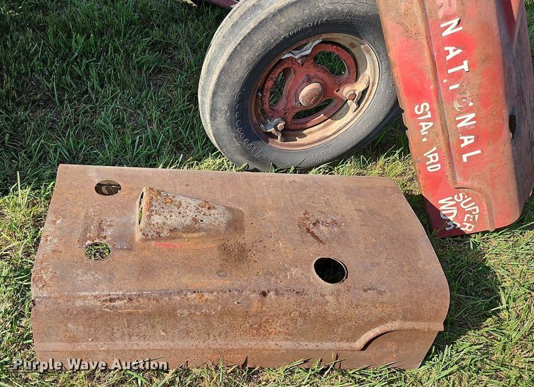 image for item LL9249 International Super WD-6  tractor