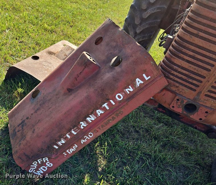 image for item LL9249 International Super WD-6  tractor