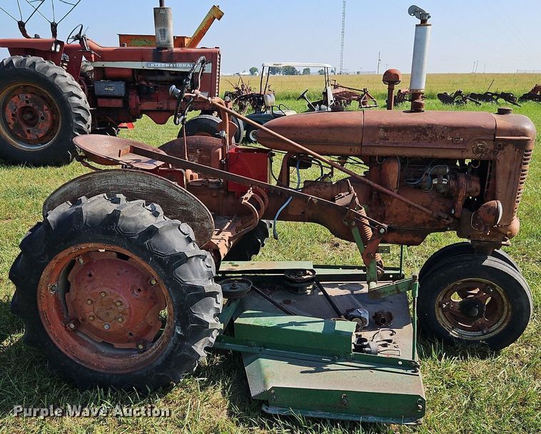 image for item LL9250 1941 Farmall B  tractor