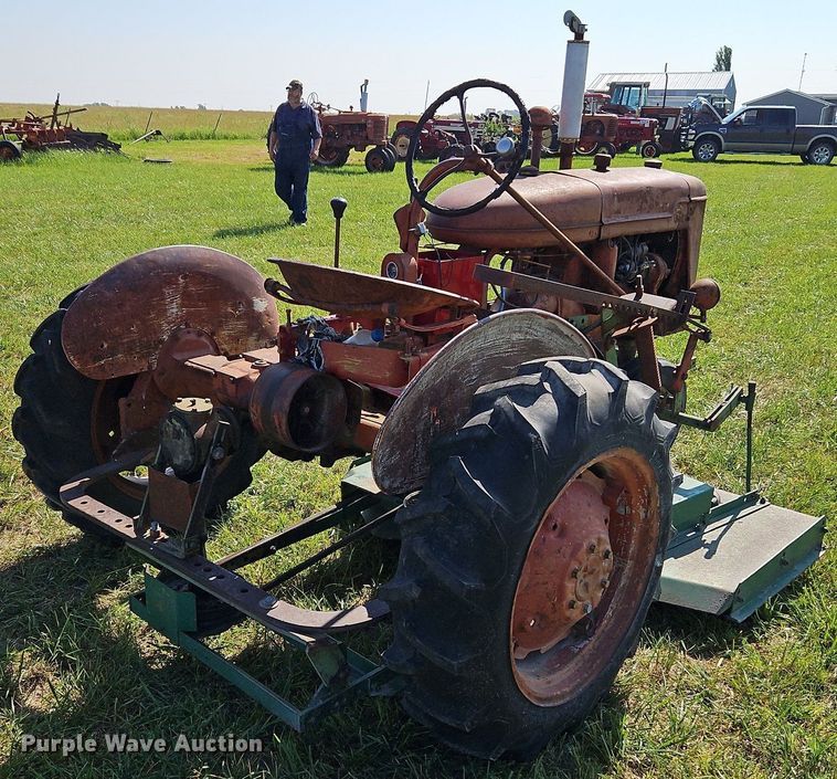 image for item LL9250 1941 Farmall B  tractor