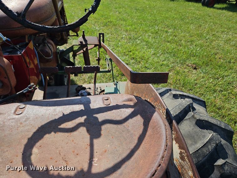 image for item LL9250 1941 Farmall B  tractor