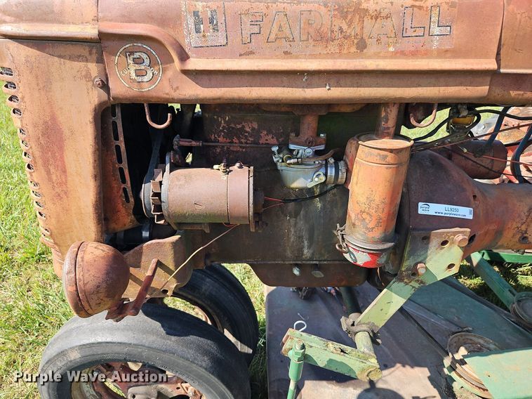 image for item LL9250 1941 Farmall B  tractor
