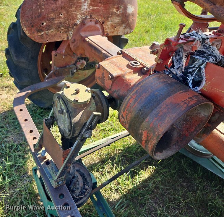 image for item LL9250 1941 Farmall B  tractor