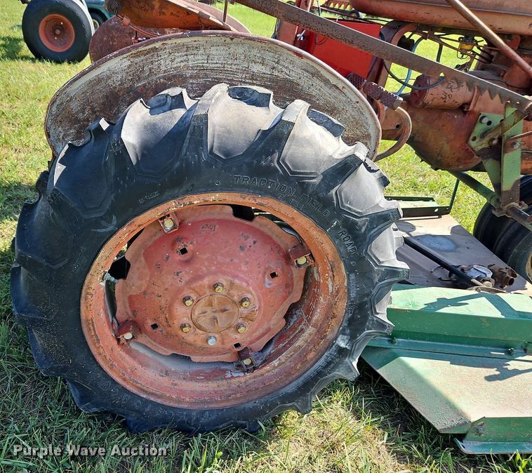 image for item LL9250 1941 Farmall B  tractor