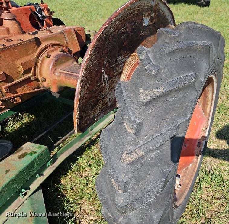 image for item LL9250 1941 Farmall B  tractor