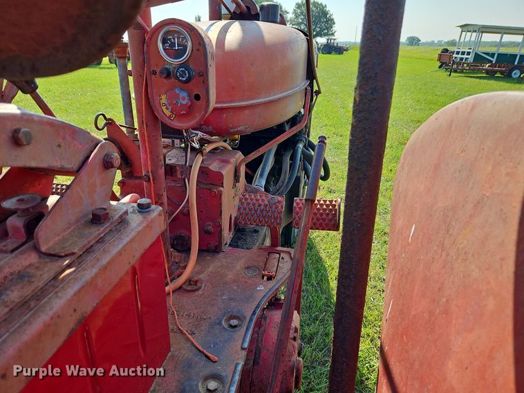 image for item LL9251 Farmall Super M-TA  tractor