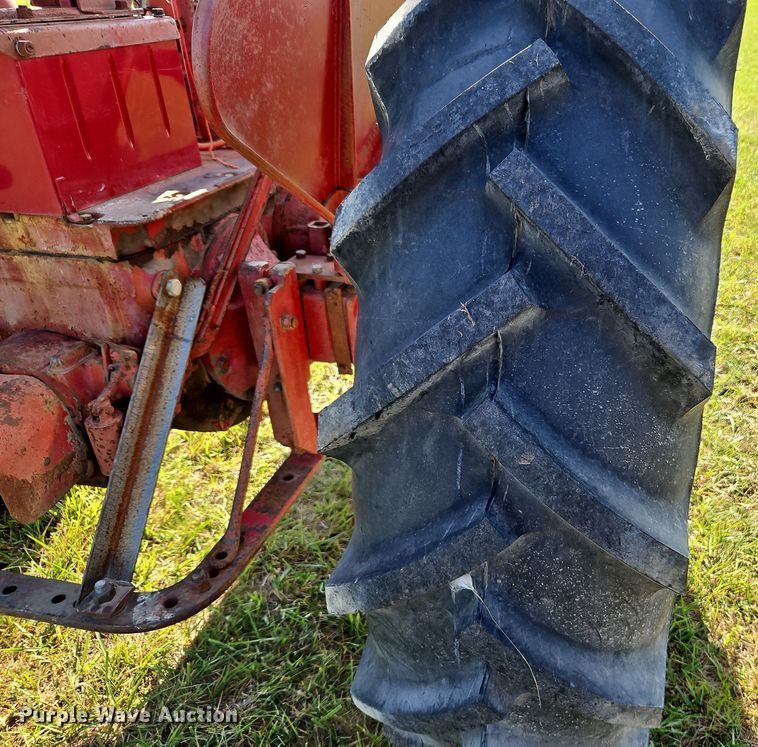 image for item LL9251 Farmall Super M-TA  tractor
