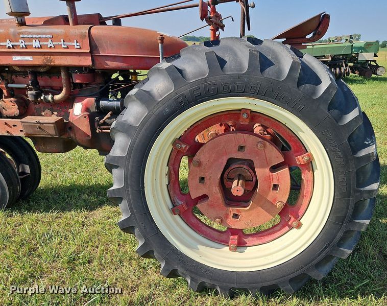 image for item LL9251 Farmall Super M-TA  tractor