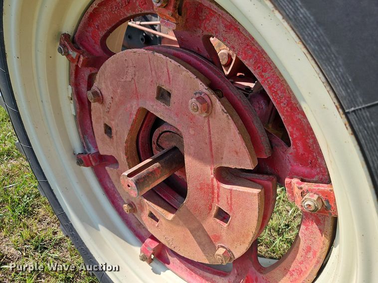 image for item LL9251 Farmall Super M-TA  tractor