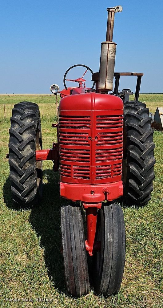image for item LL9252 1953 Farmall Super M  tractor