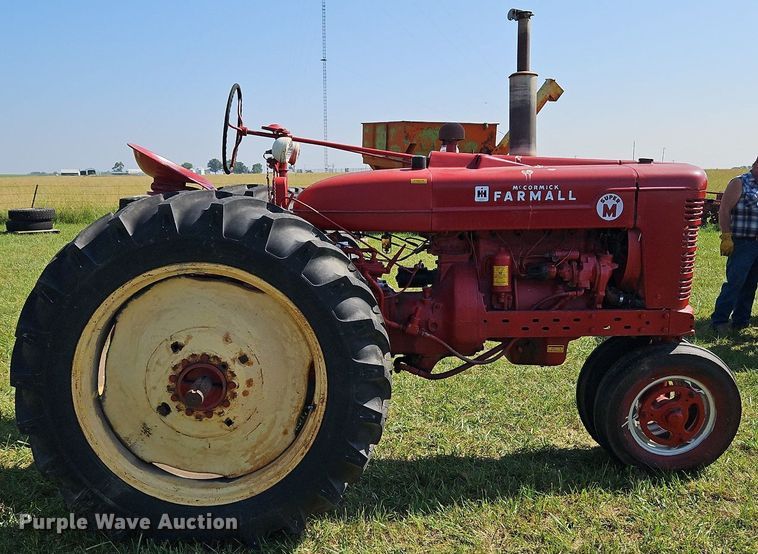 image for item LL9252 1953 Farmall Super M  tractor