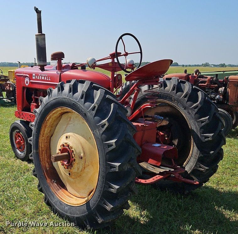 image for item LL9252 1953 Farmall Super M  tractor
