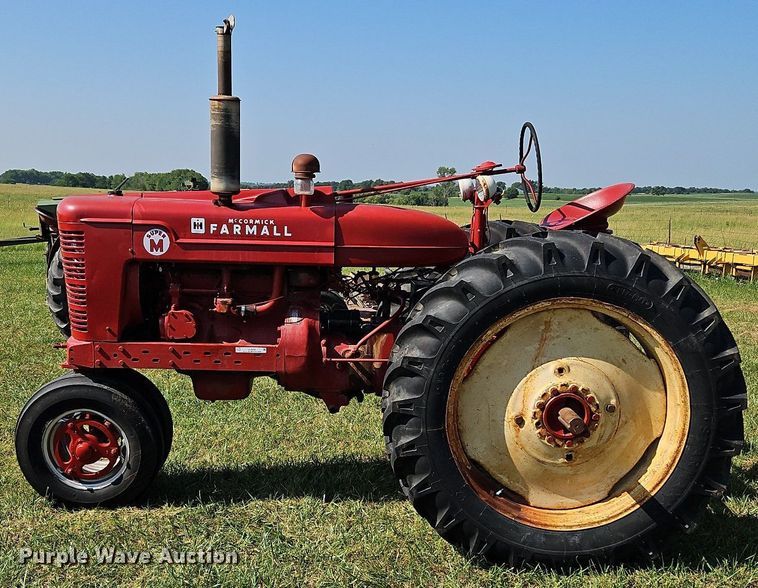 image for item LL9252 1953 Farmall Super M  tractor