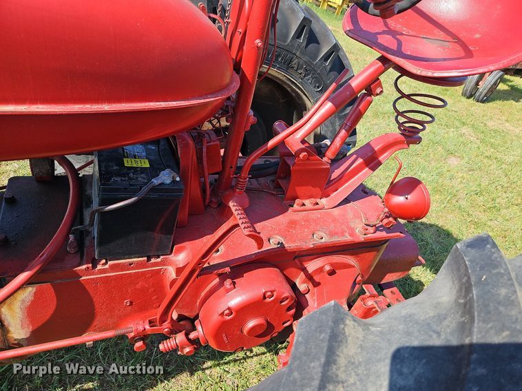 image for item LL9252 1953 Farmall Super M  tractor