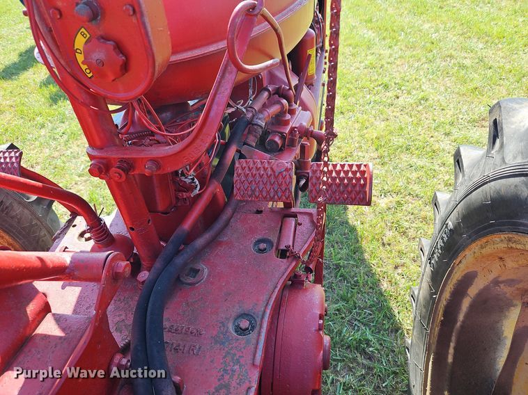 image for item LL9252 1953 Farmall Super M  tractor