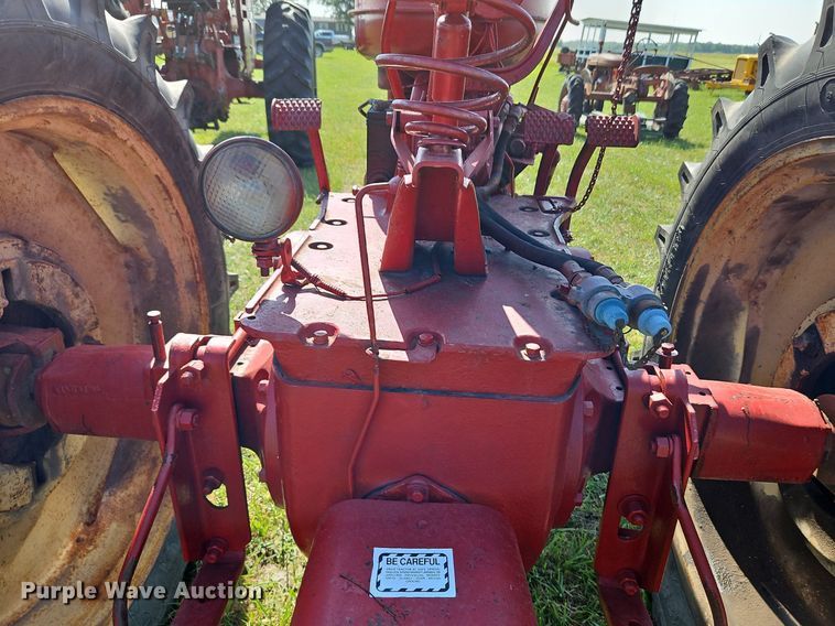 image for item LL9252 1953 Farmall Super M  tractor