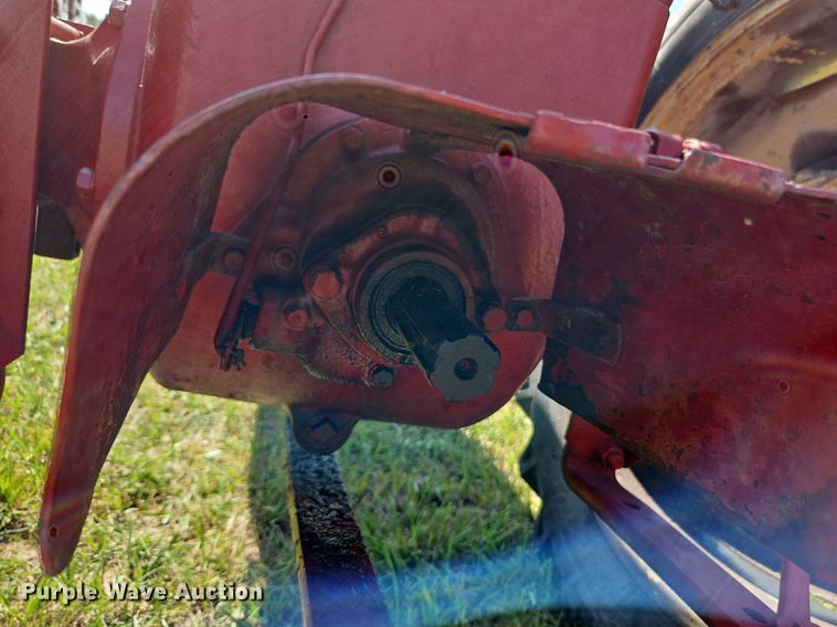 image for item LL9252 1953 Farmall Super M  tractor