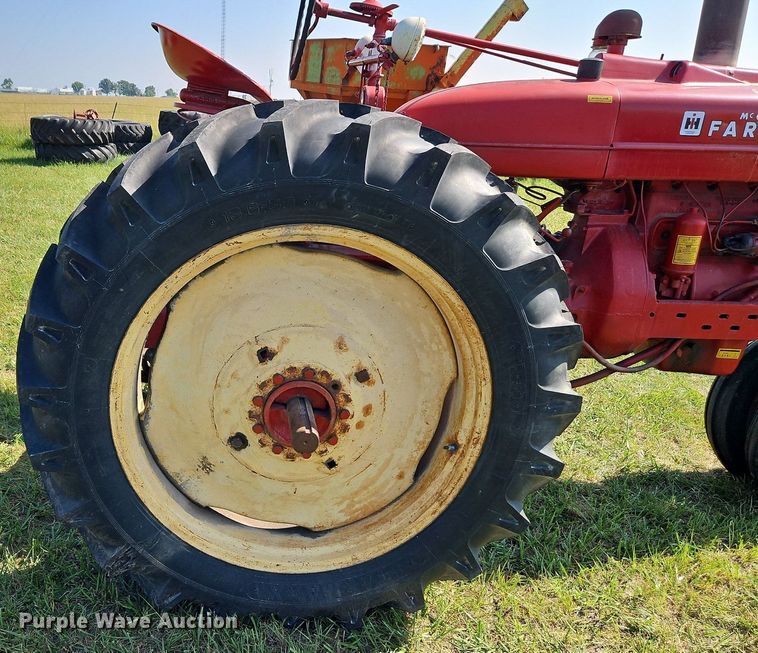 image for item LL9252 1953 Farmall Super M  tractor