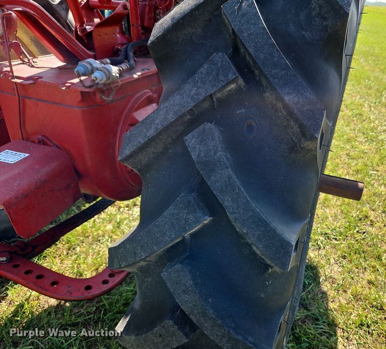 image for item LL9252 1953 Farmall Super M  tractor