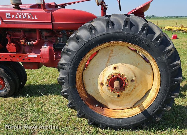 image for item LL9252 1953 Farmall Super M  tractor