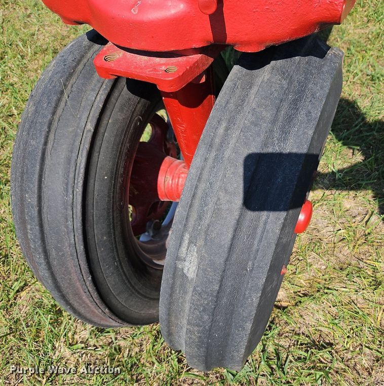 image for item LL9252 1953 Farmall Super M  tractor