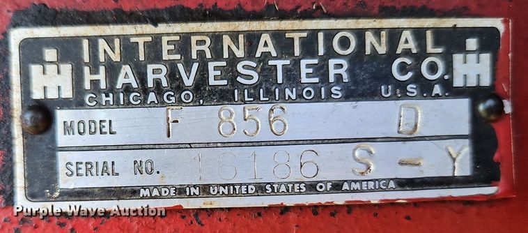 image for item LL9253 1968 International Farmall 856  tractor