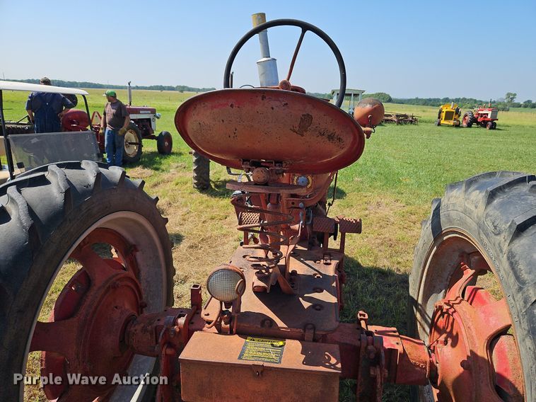 image for item LL9254 1940 Farmall H  tractor