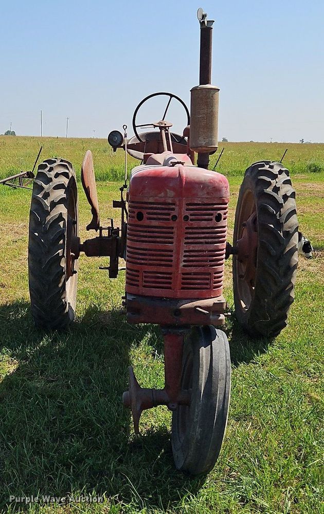 image for item LL9255 1953 Farmall Super H  tractor