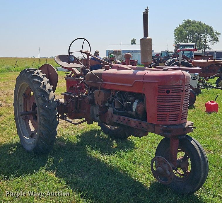 image for item LL9255 1953 Farmall Super H  tractor