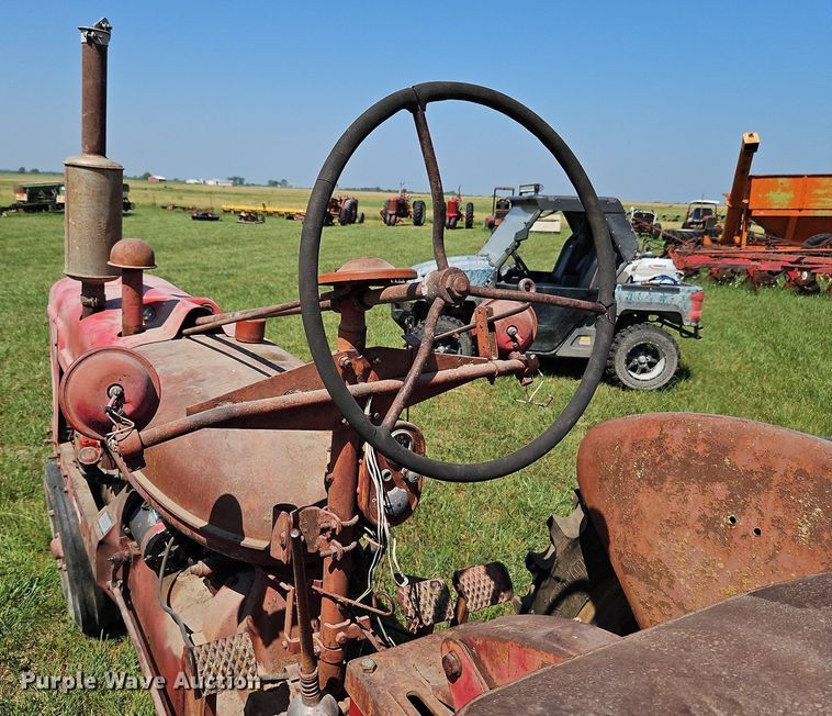 image for item LL9255 1953 Farmall Super H  tractor