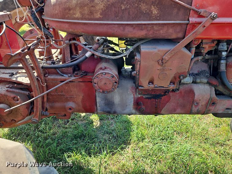 image for item LL9255 1953 Farmall Super H  tractor