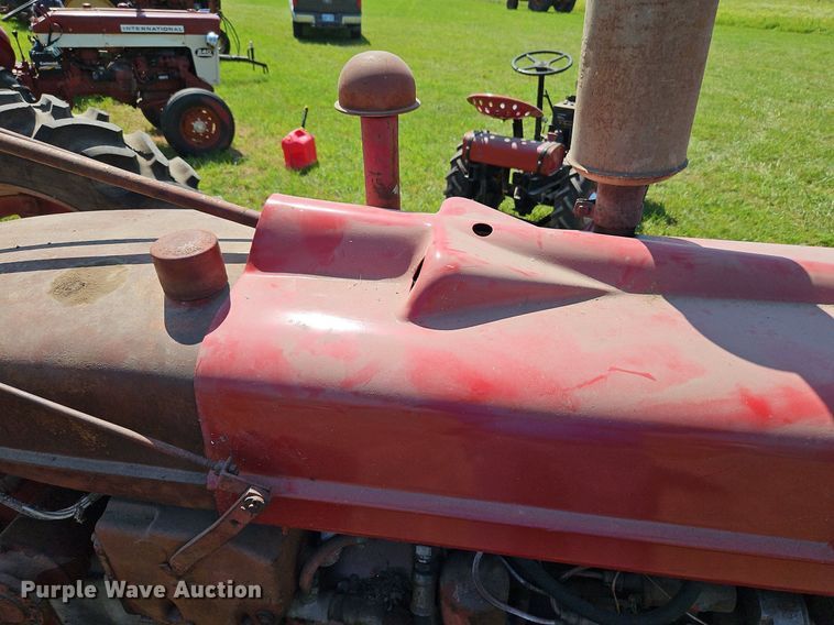 image for item LL9255 1953 Farmall Super H  tractor