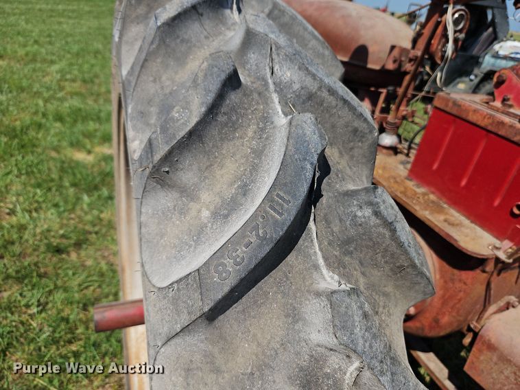 image for item LL9255 1953 Farmall Super H  tractor