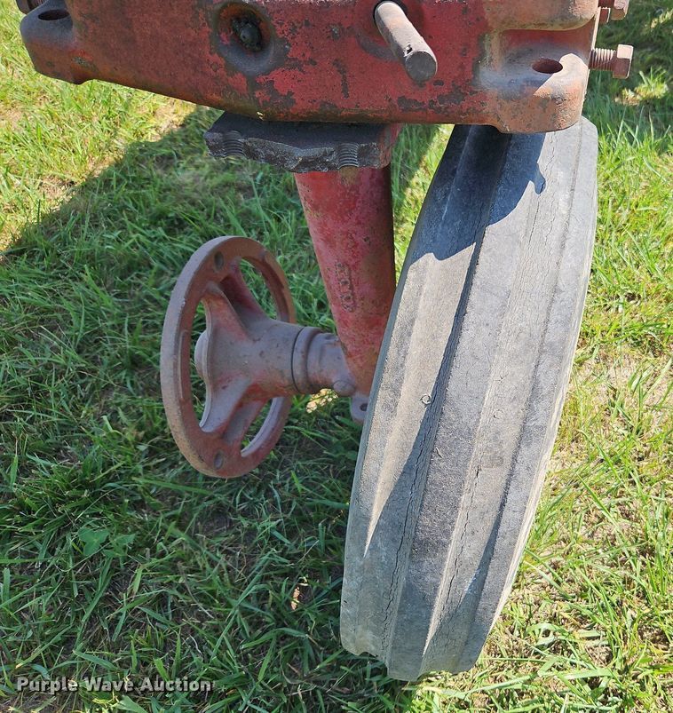 image for item LL9255 1953 Farmall Super H  tractor