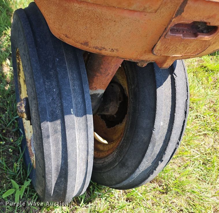image for item LL9257 Massey-Harris 44  tractor