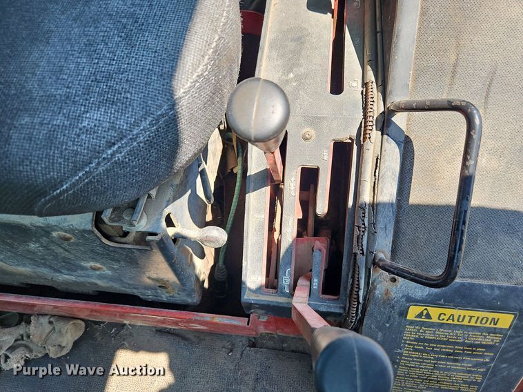 image for item LL9258 1978 International 1586  tractor