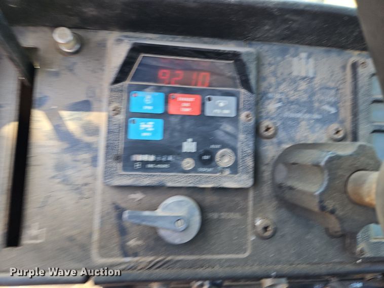 image for item LL9258 1978 International 1586  tractor