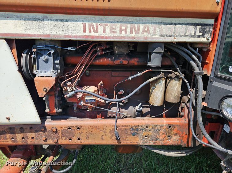 image for item LL9258 1978 International 1586  tractor