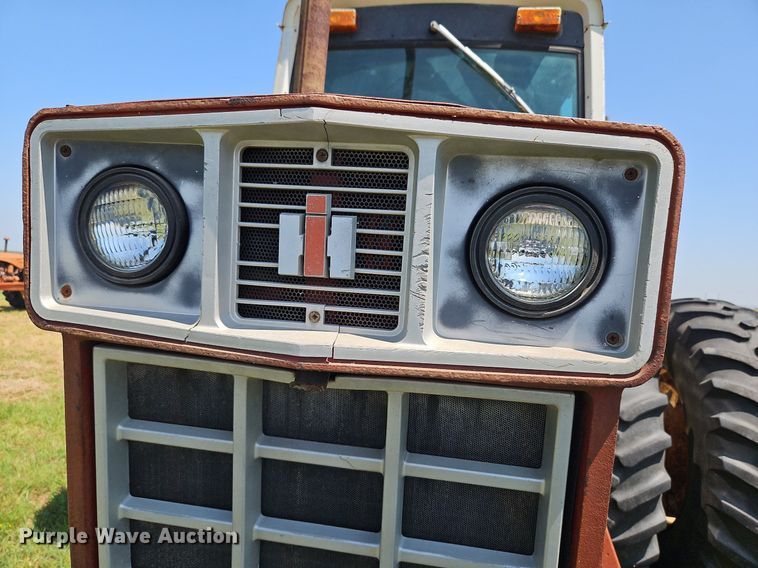 image for item LL9258 1978 International 1586  tractor