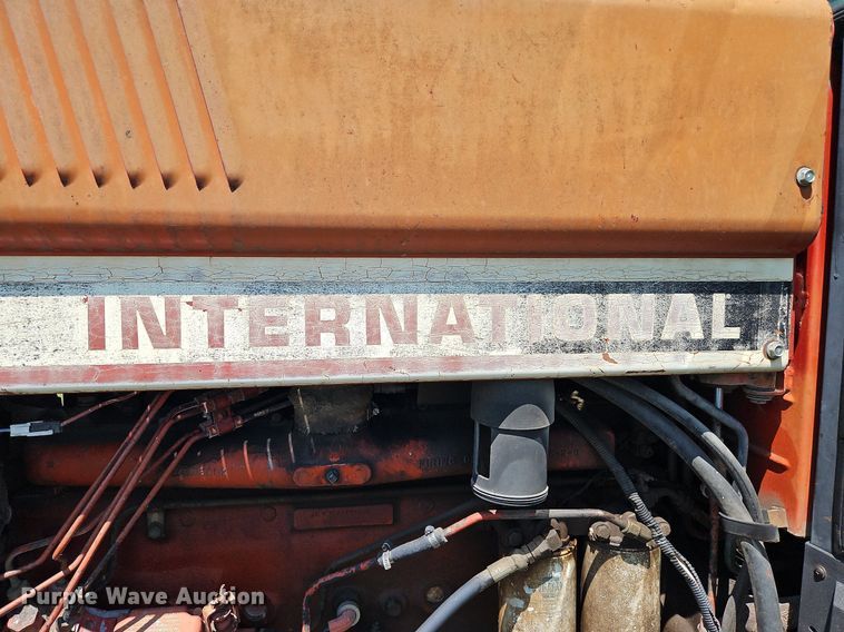 image for item LL9258 1978 International 1586  tractor