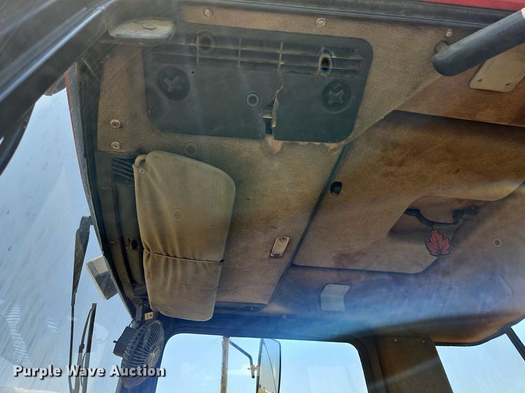 image for item LL9260 1990 Case IH 685  tractor