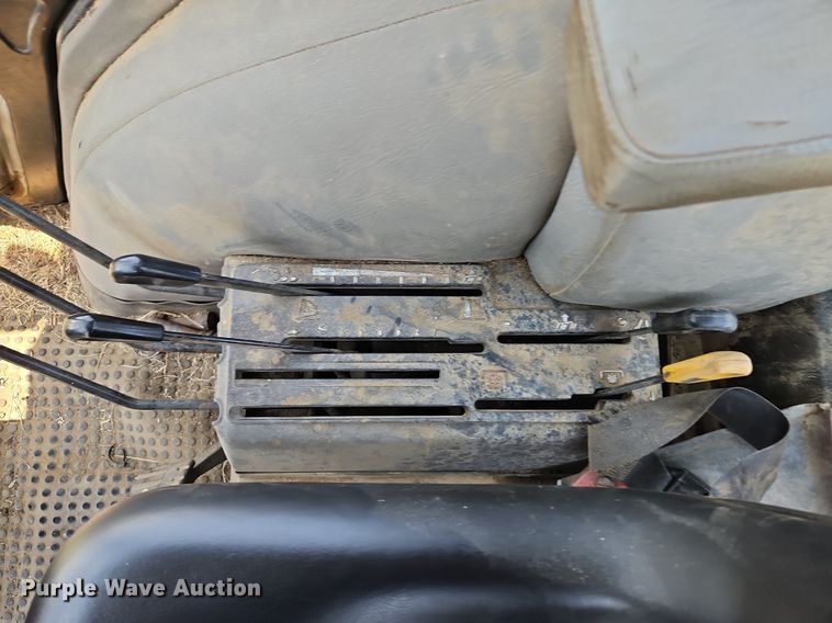 image for item LL9260 1990 Case IH 685  tractor