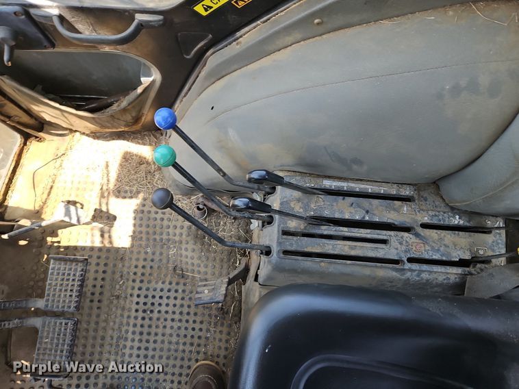 image for item LL9260 1990 Case IH 685  tractor