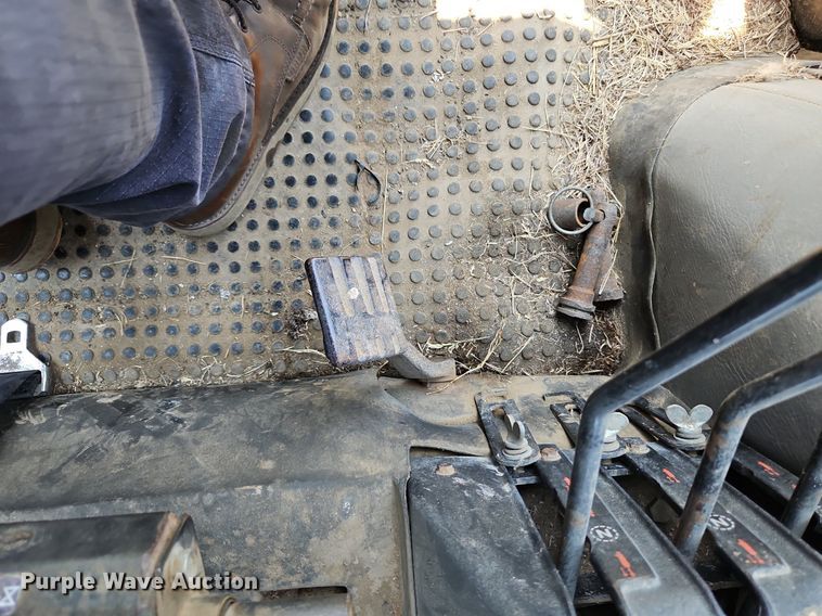 image for item LL9260 1990 Case IH 685  tractor