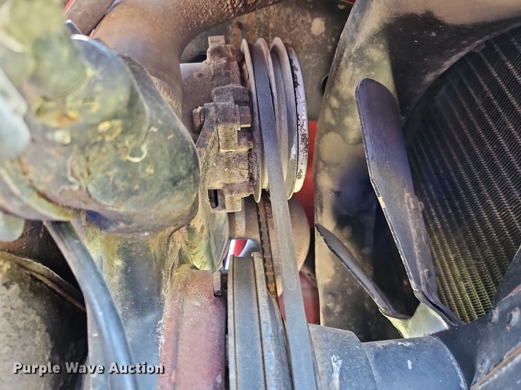 image for item LL9260 1990 Case IH 685  tractor