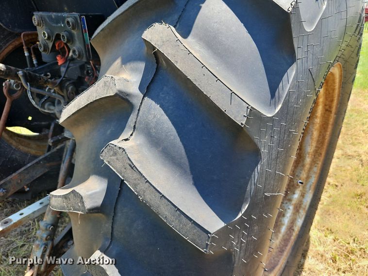 image for item LL9260 1990 Case IH 685  tractor