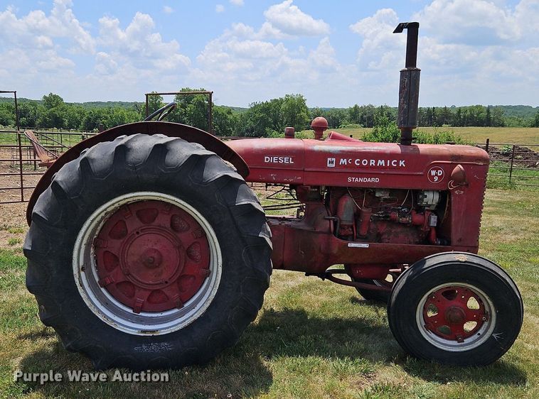image for item LL9268 McCormick WD-9  tractor